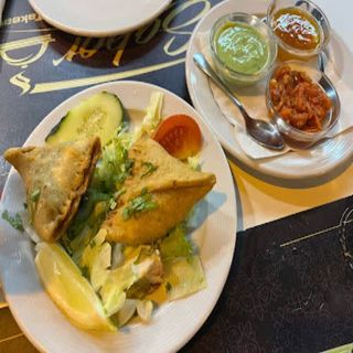 Samosa de pollo